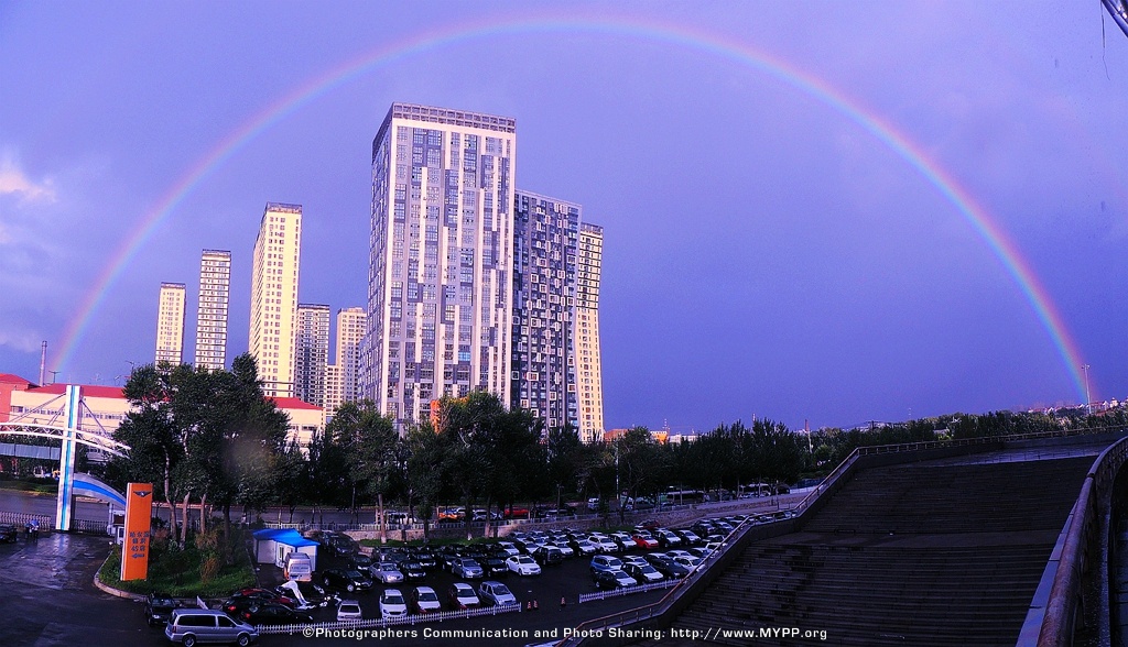 哈尔滨雨后彩虹